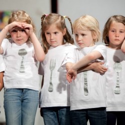 Groepsoptreden (9) - Toneelvereniging Plankenkoorts 